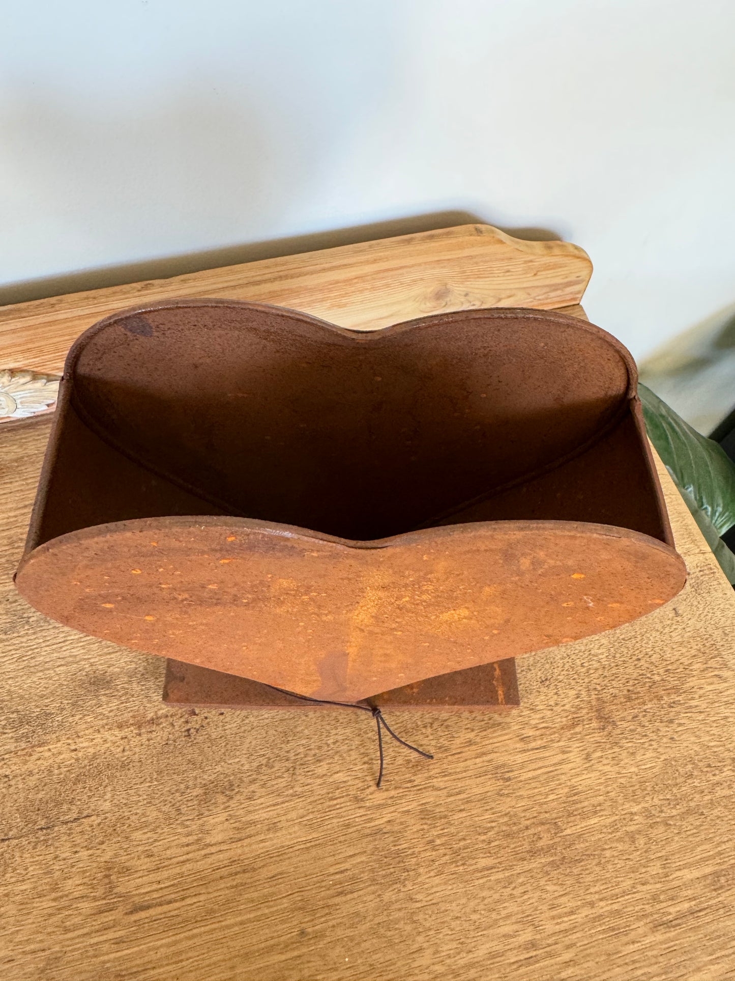 METAL HEART PLANTER