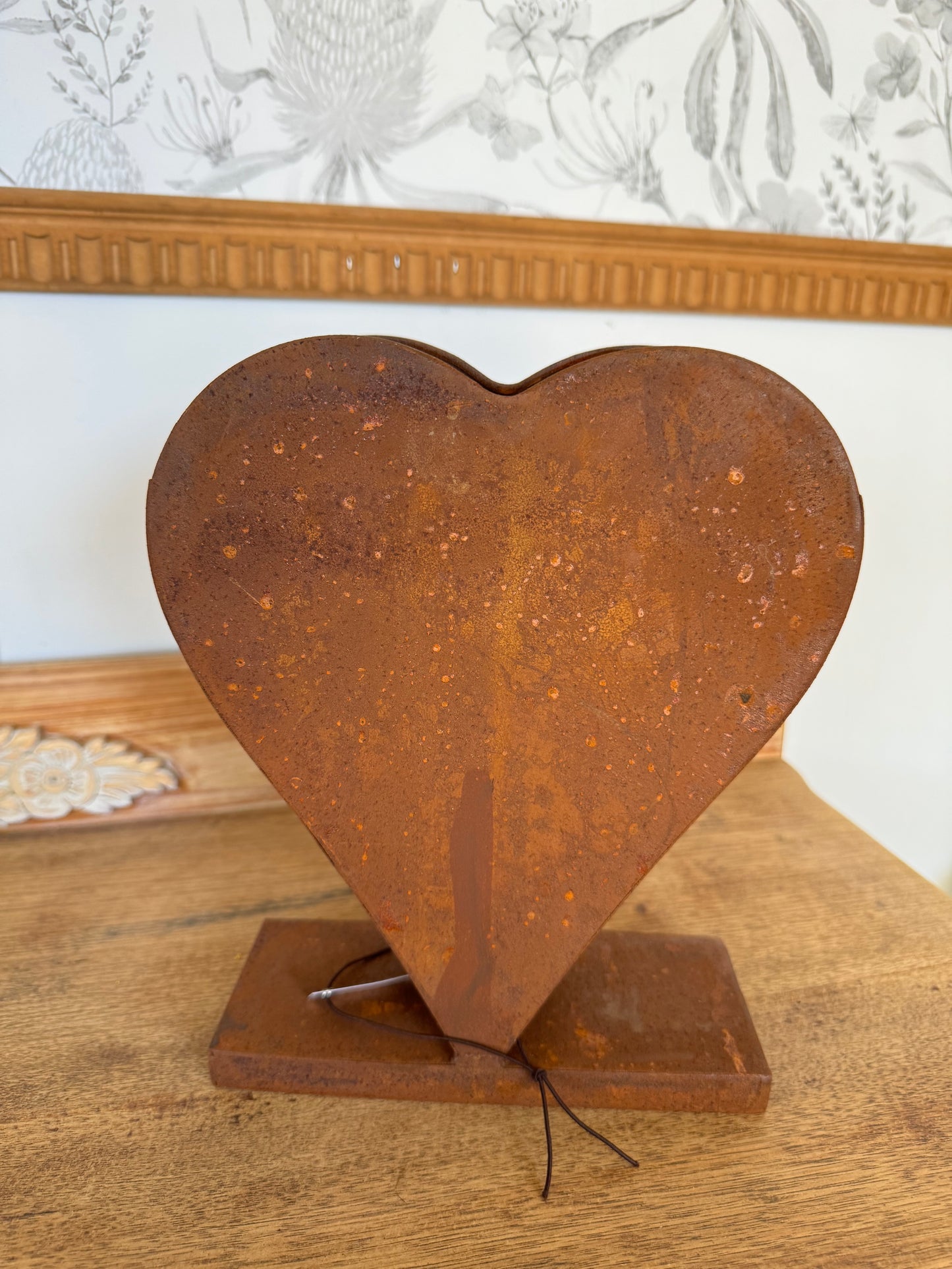 METAL HEART PLANTER