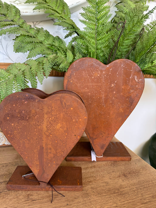 METAL HEART PLANTER