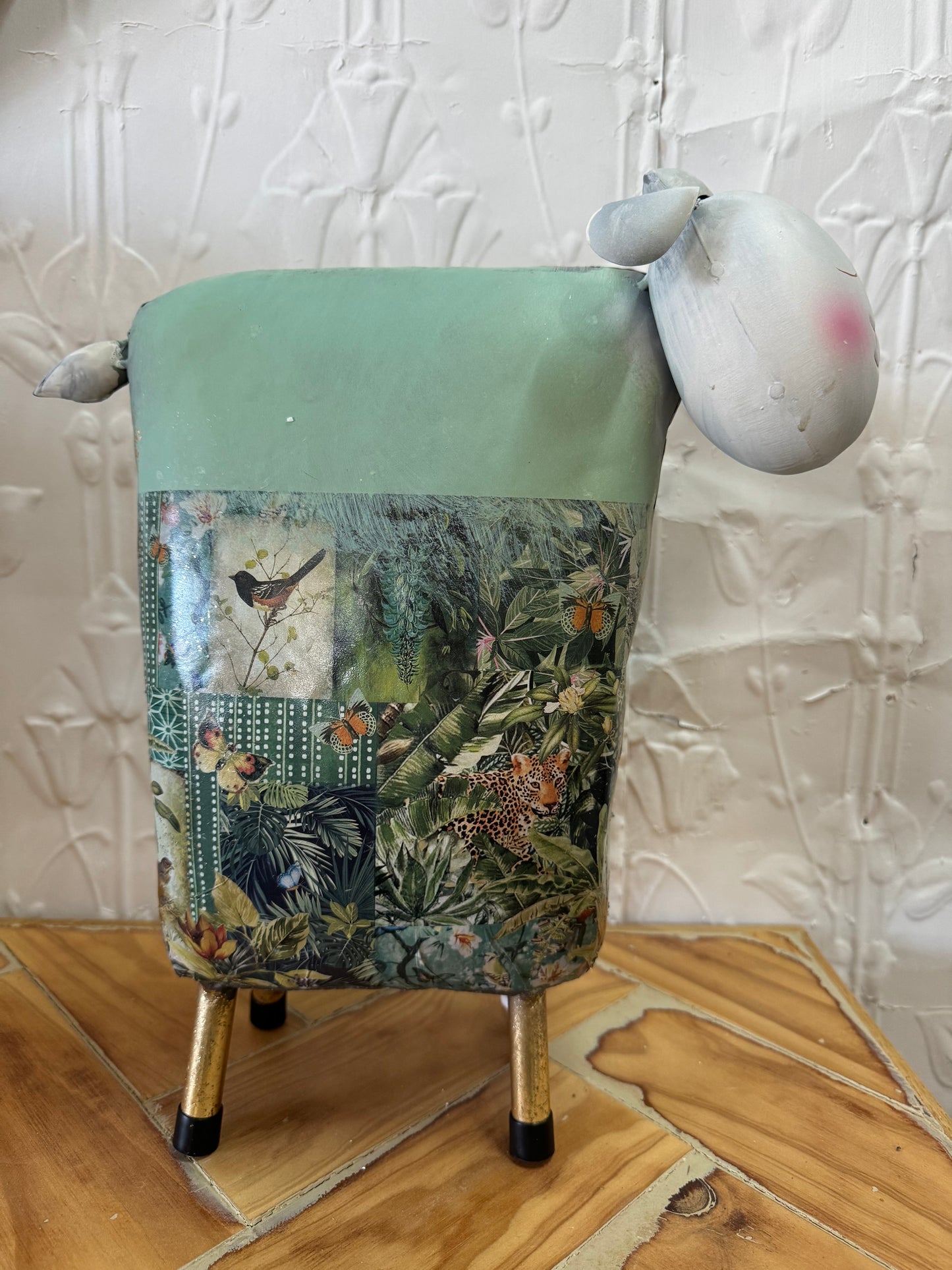 DECORATIVE SHEEP